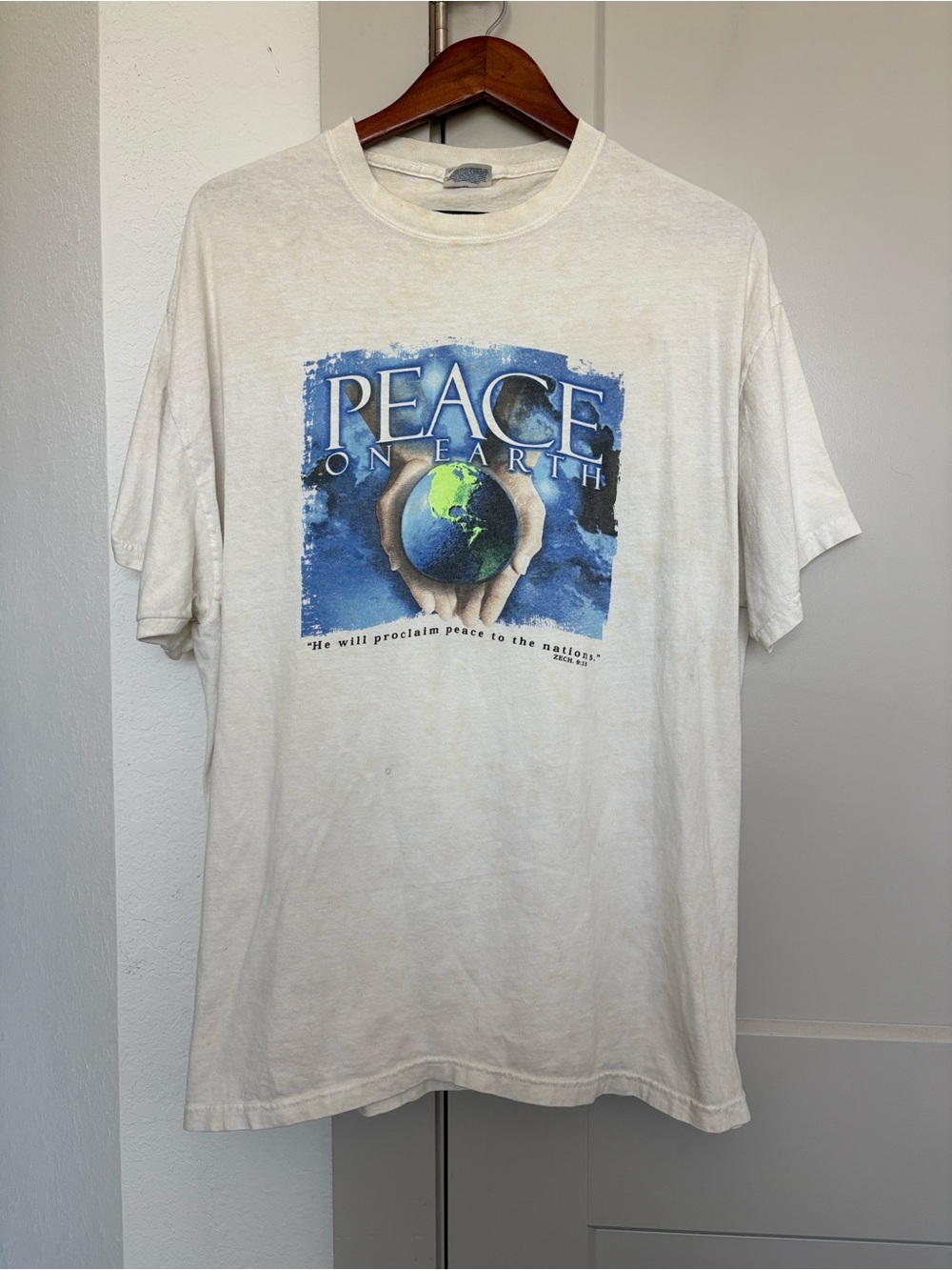 VTG 200S PEACE ON EARTH CHRISTIAN RELIGIOUS GRAPHIC SHORT SLEEVE TSHIRT MENS XL